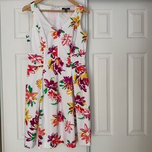 Chaps White Midi Dress With 
Multicolor V-Neck Floral Print Women’s Size 6